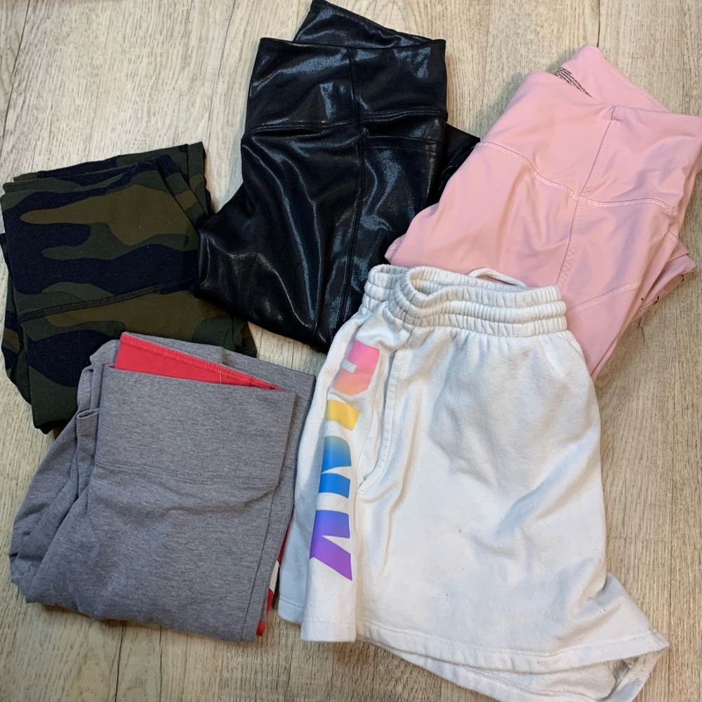 Women’s Victoria Secret PINK medium leggings/shorts bundle